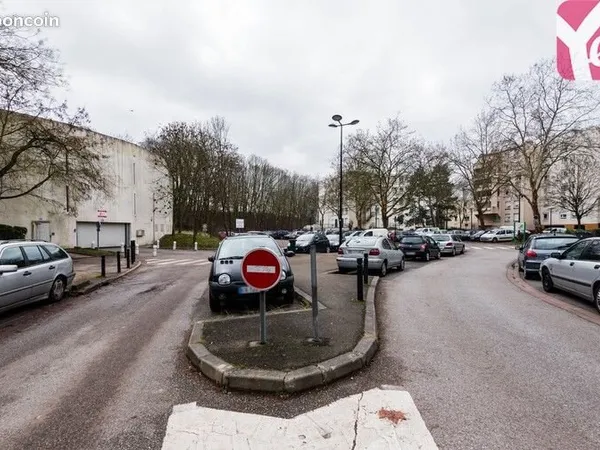 Parking Montigny Le Bretonneux