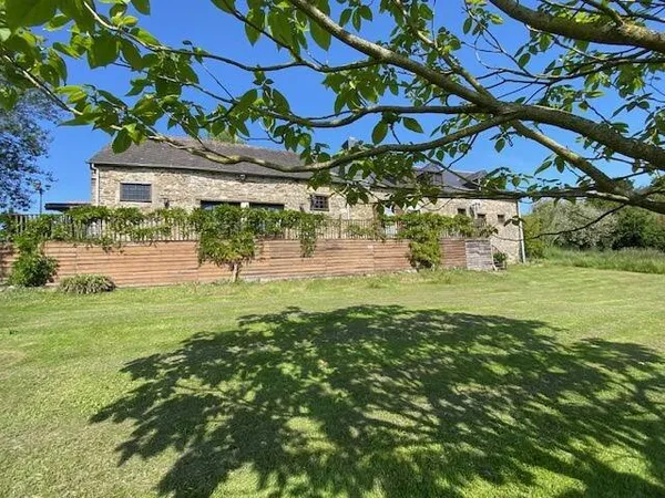 Maison 5 pièces 218 m²