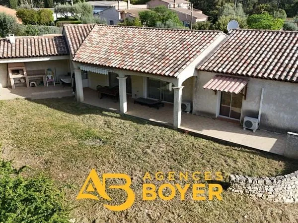 BANDOL Maison plain-pied 140 m2 avec garage et grand terrain