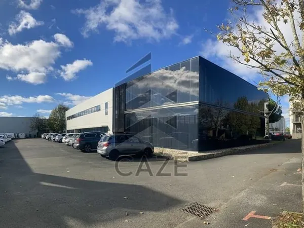 Bureaux 1267 m²