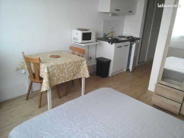 Loue studio meuble