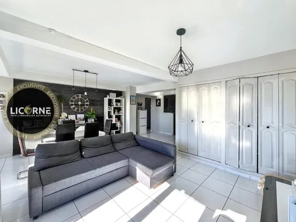 Appartement type 3/4 de 74 m²