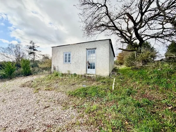 EXCLUSIVITÉ - Terrain de 1600m2 avec eau et électricité à vendre HUELGOAT (29)
