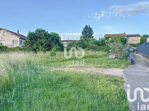 Terrain 1075 m²