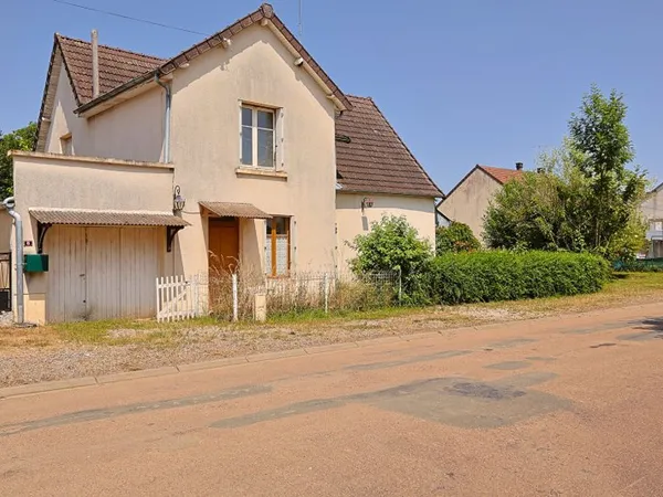 Maison Anlezy, 3 chambres, proximité commerces, 2h30 PARIS, campagne, NIEVRE