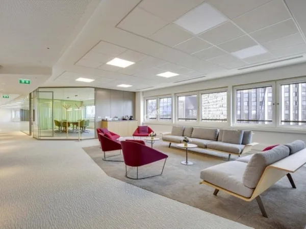 Bureaux 7386 m²
