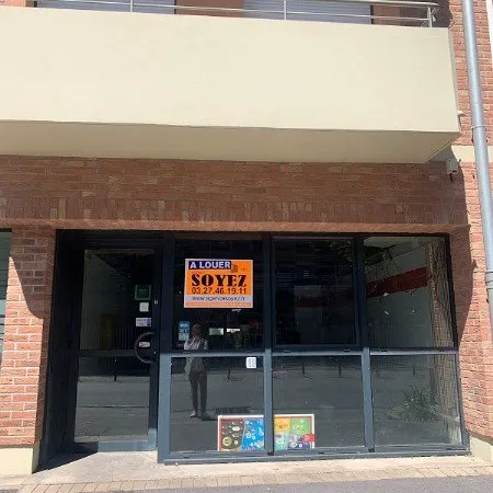 Commerce 86 m²