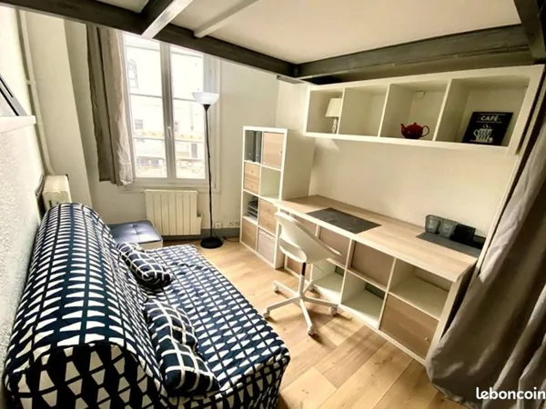 CENTRE-VILLE - JAUDE - Rue BALTIN - STUDIO 20m² atypique