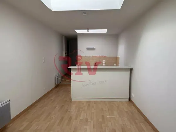 Appartement T2 - 3ème étage - BEAUREPAIRE