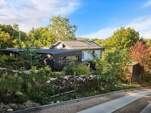 Maison 10 pièces 230 m²