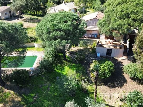 GRIMAUD - VILLA VUE MER A RENOVER