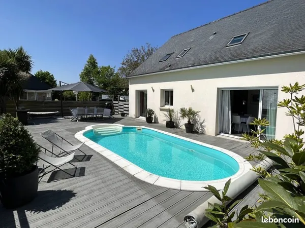MAISON A VENDRE 168m2 AVEC 4 CHAMBRES, PISCINE ET JARDIN