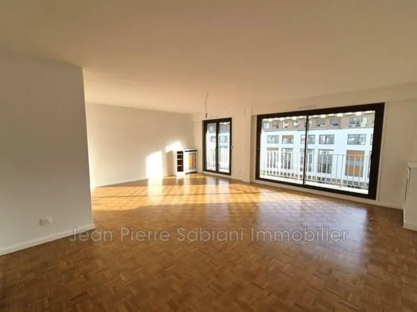 Appartement 4 pièces 95 m²