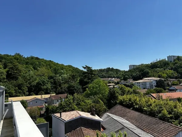 Appartement DUPLEX traversant 3 chambres et 3 terrasses avec vues