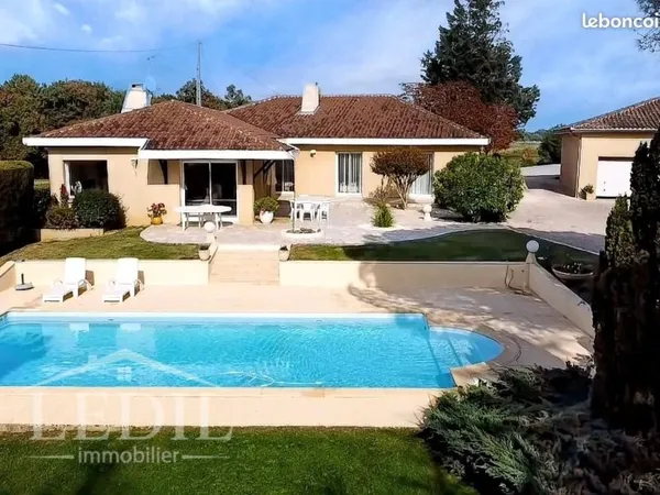 Maison 6 pièces 212 m²
