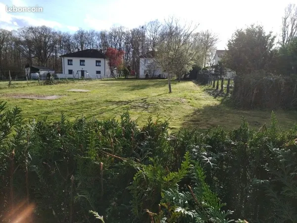 Terrain constructible Le Palais sur Vienne 548m² 55 500