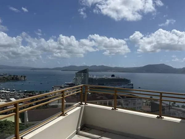 T4 avec splendide vue mer