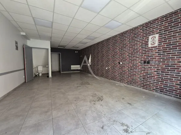 Local commercial Macon 40.49 m2
