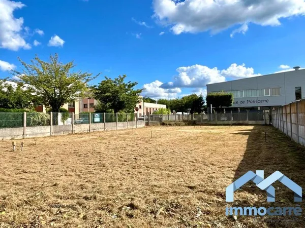 Terrain 441 m²