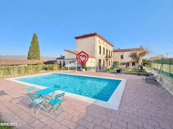 Maison 9 pièces 309 m²