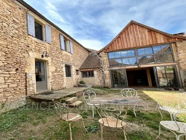 Maison 5 pièces 140 m²