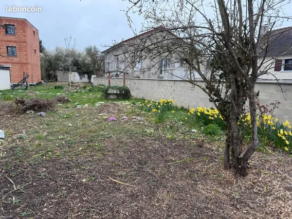 2 Terrains à bâtir (270m² et 215m²)