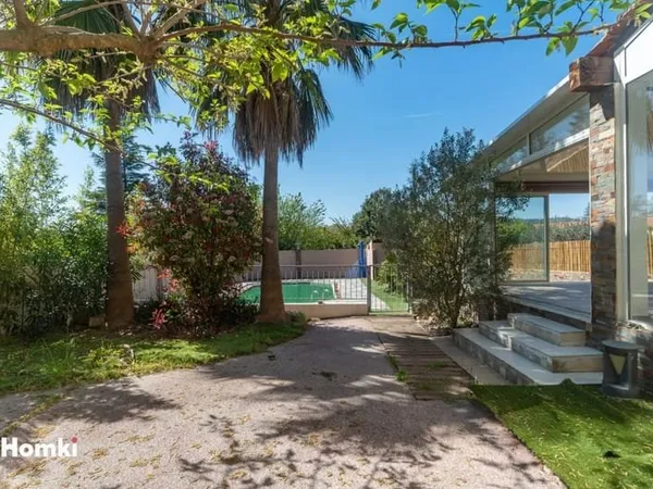 À vendre ! Coup de coeur maison F4 105 m2 hab - 83400 HYERES