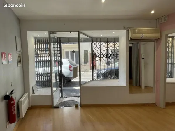 Local commercial 52 m²