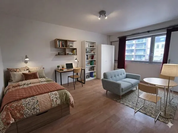 Grand Studio de 27m2 Bd vauban Parking