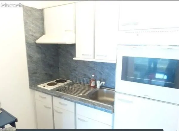 Furnished studio Close to Airport and UN