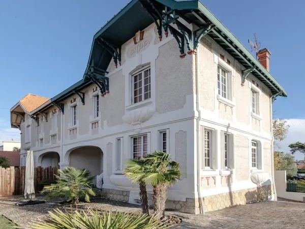 ARCACHON ! Maison 6 pièces de 141 m2 ! Cachet et charme !