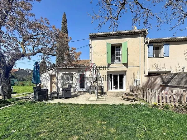 Partie de Mas en campagne sur 712 m² de terrain.