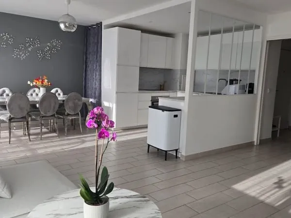 Appartement récent 81m²