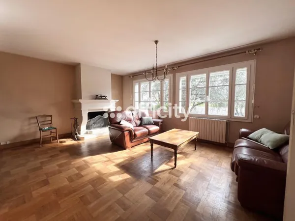 Maison 5 pièces 140 m²