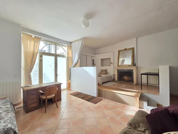Immeuble de rapport rénové - Studio + T3 duplex - Centre de Saint-Jean-d'Angély