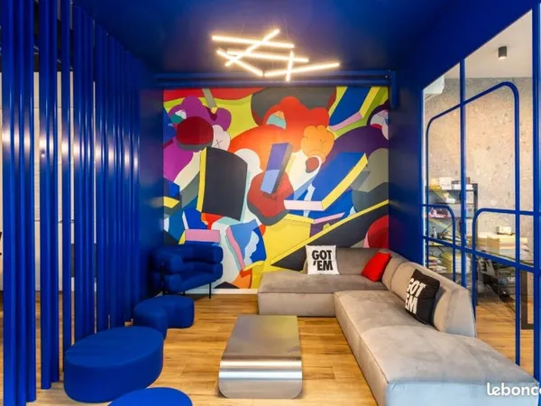 Postes de travail à louer dans bureau design