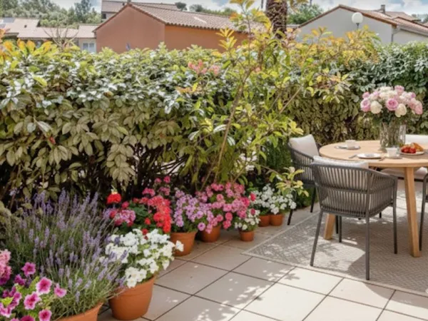 Grand studio 32m2 jardinet plages a pied