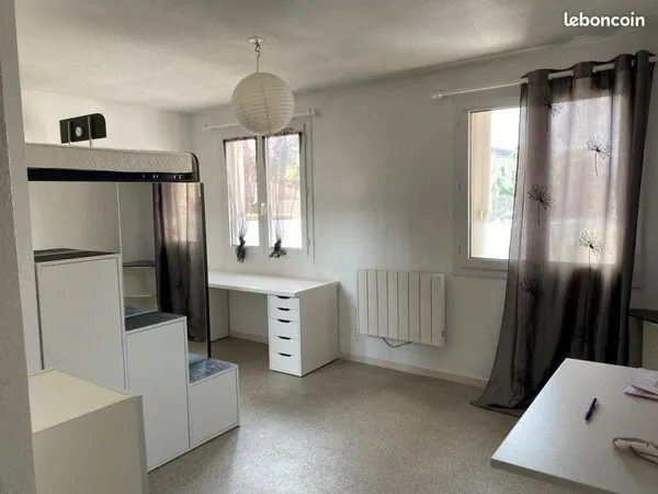 Studio meublé proche CHU