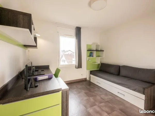 IDEAL STAGE - Studio étudiant 20 m² à Grenoble, quartier Bajatière - Meublé en résidence sécurisée
