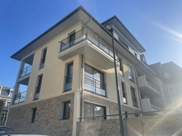 A LOUER -AGENCE GIBOIRE - APPARTEMENT TYPE 2 BIS (60.10 m²) - SAINT MALO VUE MER