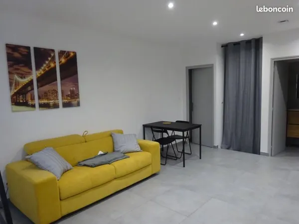Studio 1 pièce 25 m²
