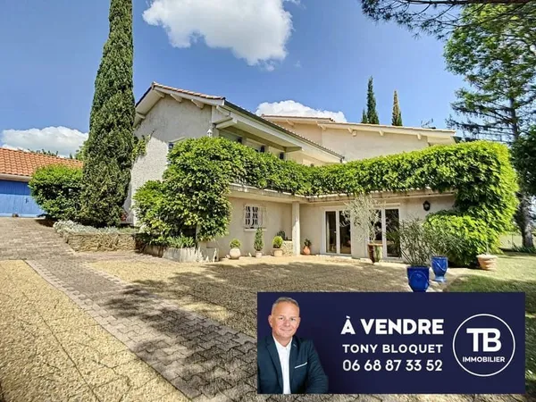 Maison 7 pièces 260 m²