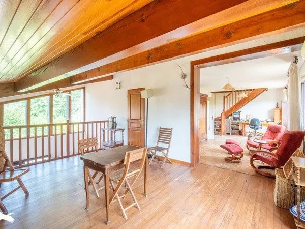 Maison 7 pièces 198 m²