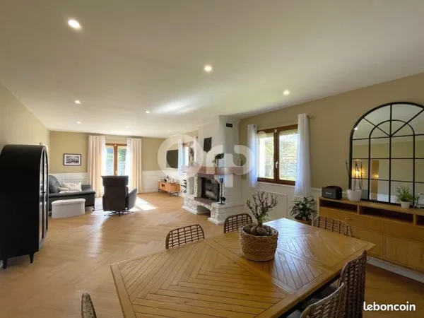 Maison 6 pièces 184 m²