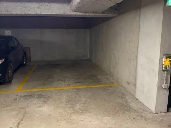 Place de parking souterrain