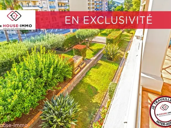 Appartement 3 pièces de 105,75 m² avec terrasse et garage à Cavalaire-sur-Mer