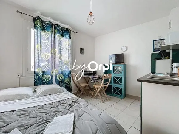 Studio 1 pièce 14 m²