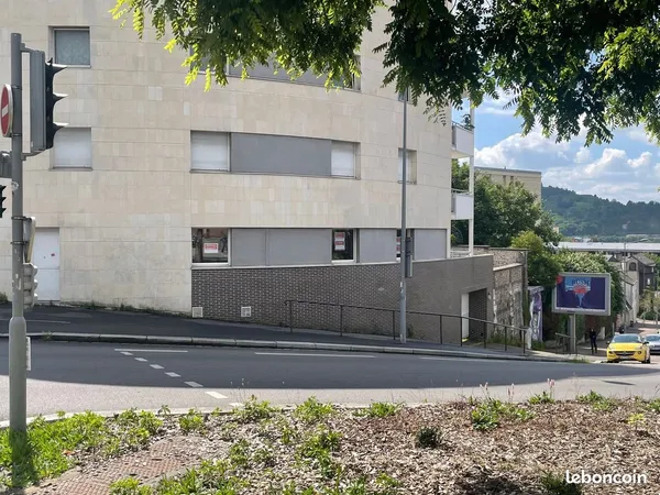 Locaux à louer idéalement situé à Rouen