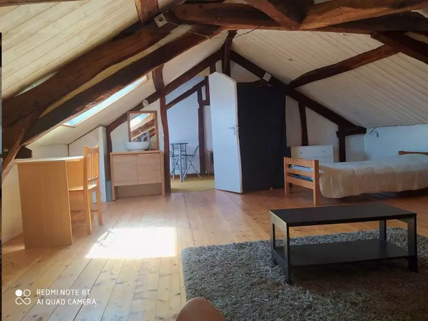 Loue chambre dans maison