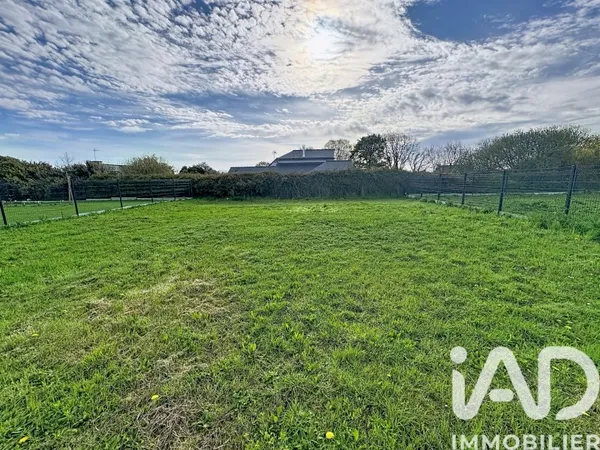 Terrain 636 m²